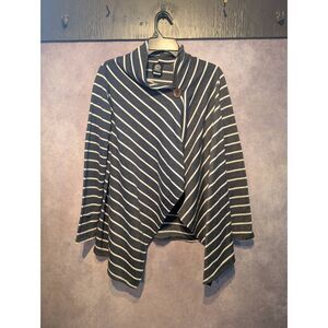 Bobeau single button closure cardigan size medium +
